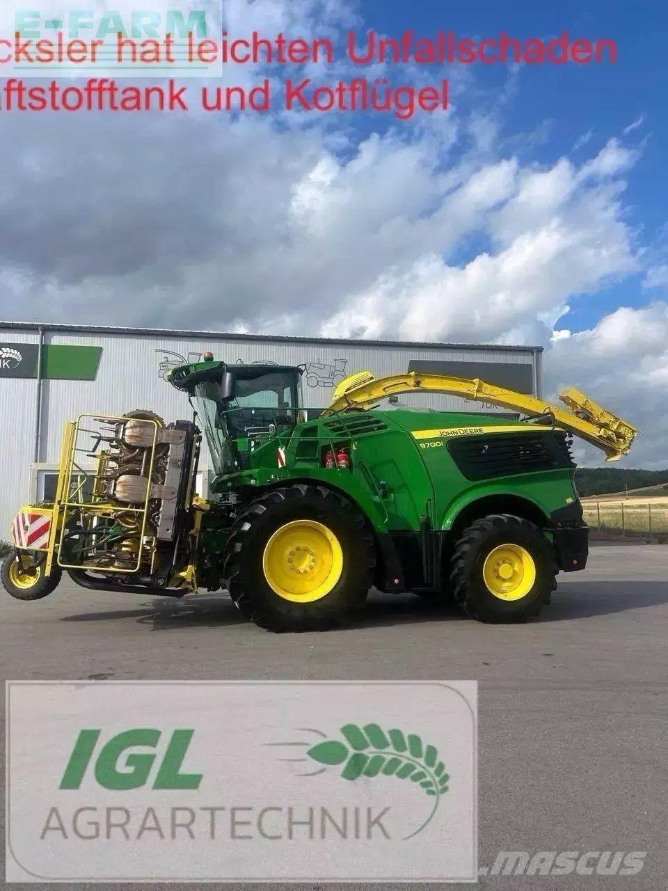 John Deere 9700 i Samojízdné sekačky
