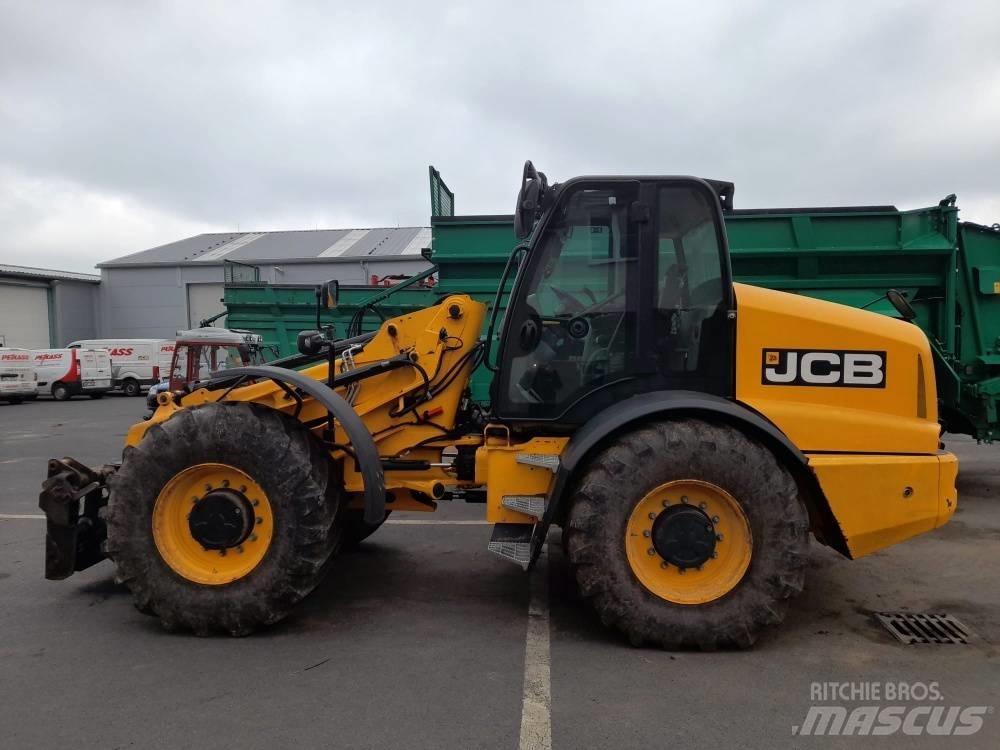JCB TM 420 Teleskopické nakladače pro zemědělství