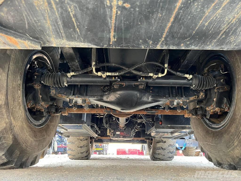 Tadano GR300XL Jeřáby pro těžký terén