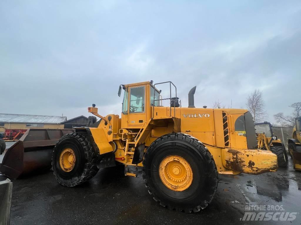 Volvo L 220 E Kolové nakladače