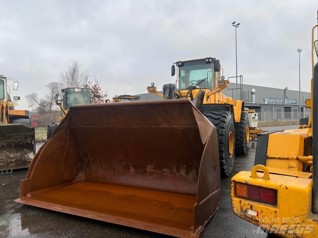 Volvo L 220 E Kolové nakladače