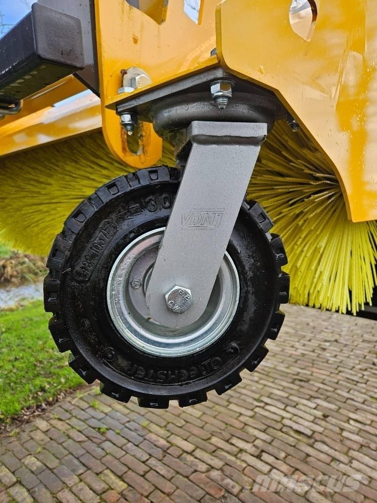  VDMJ Kameleon Zametací stroje