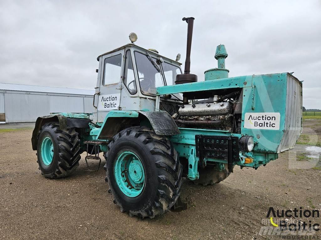 Chtz T-150K Traktory