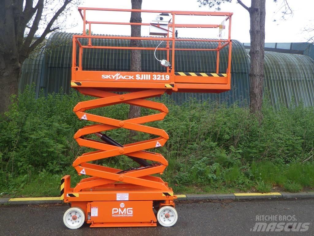 SkyJack SJ3219 Nůžková zvedací plošina