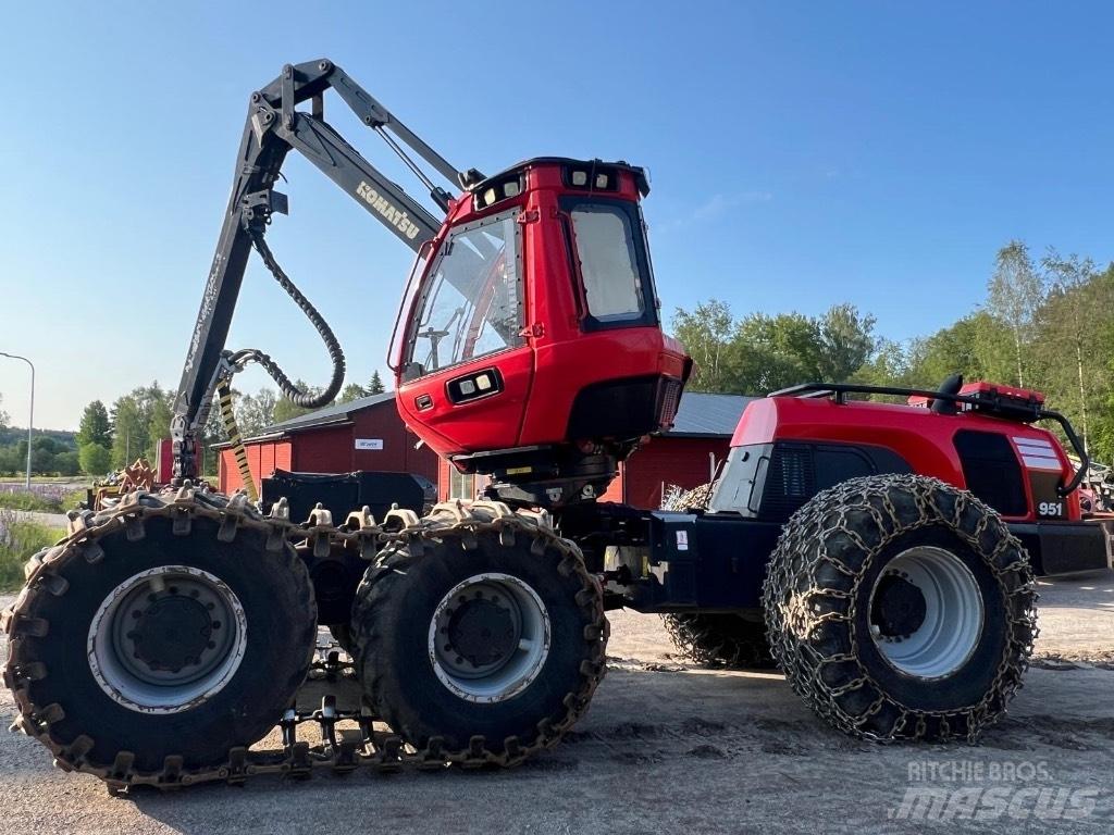 Komatsu 951 Harvestory