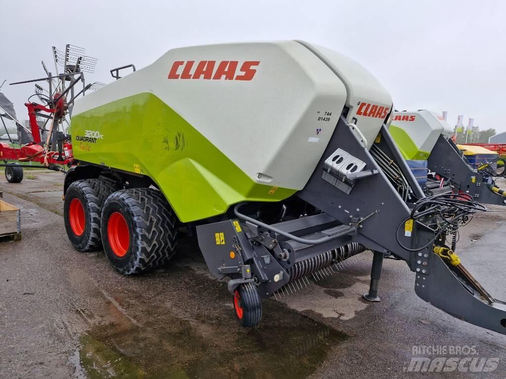 CLAAS Qvadrant 3200 Lis na hranaté balíky