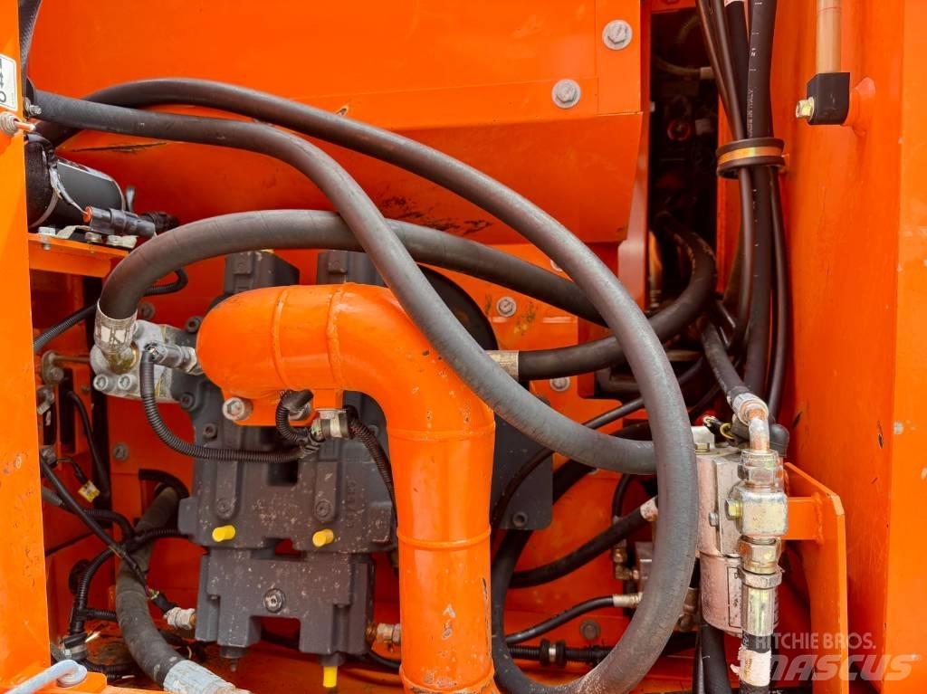 Doosan DX 160 W Kolová rýpadla