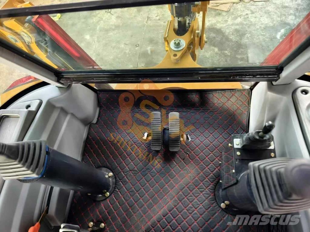 CAT 420 F Rýpadlo-nakladače