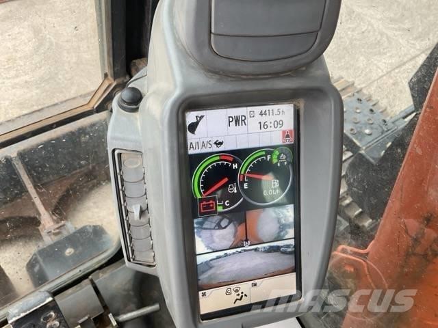 Hitachi ZX 135 US-6 Pásová rýpadla