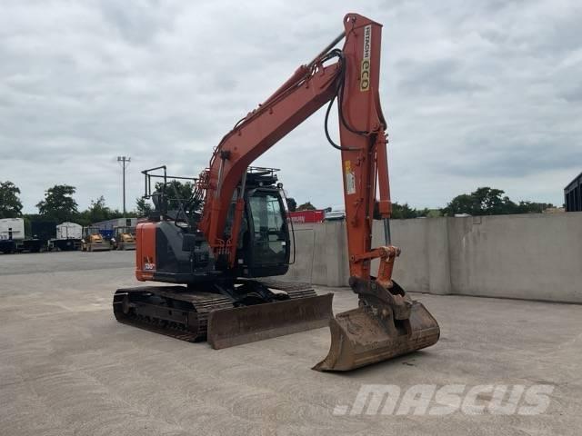 Hitachi ZX 135 US-6 Pásová rýpadla