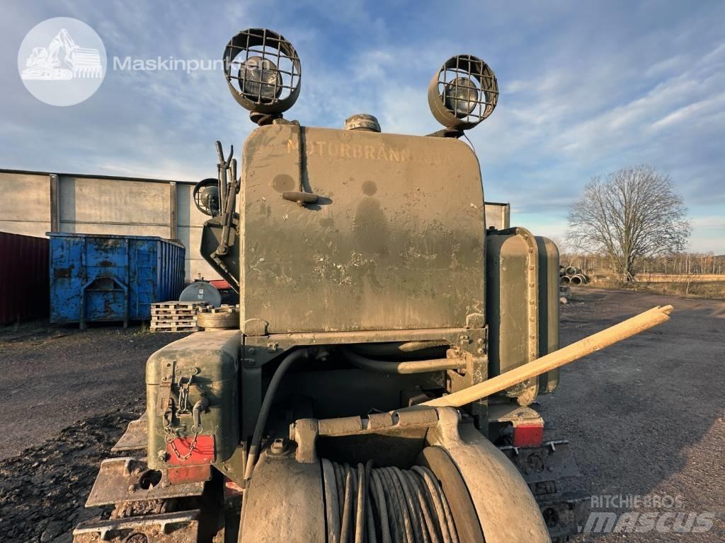CAT 955 Pásové nakladače