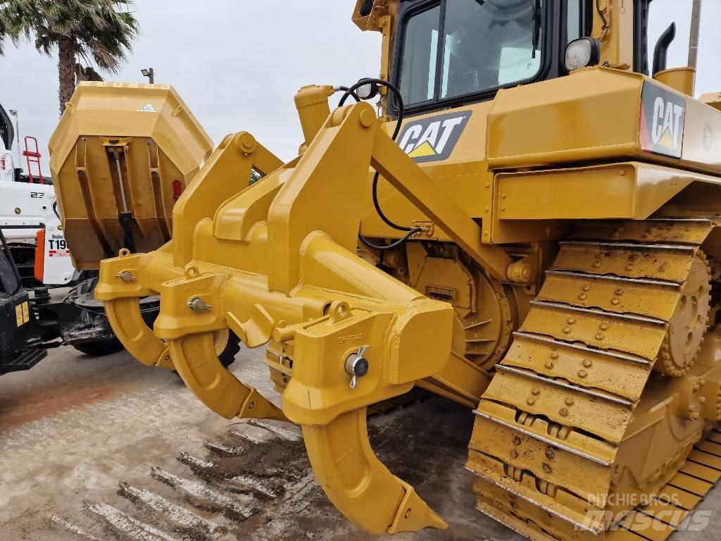 CAT D 6 T XL Pásové dozery