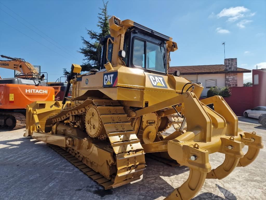 CAT D 6 T XL Pásové dozery