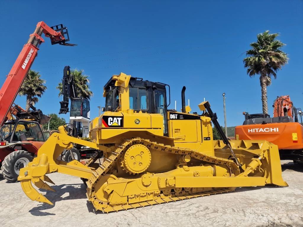 CAT D 6 T XL Pásové dozery