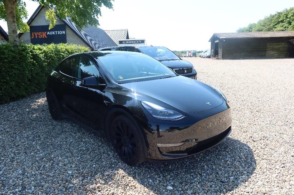 Tesla Model Y Osobní vozy
