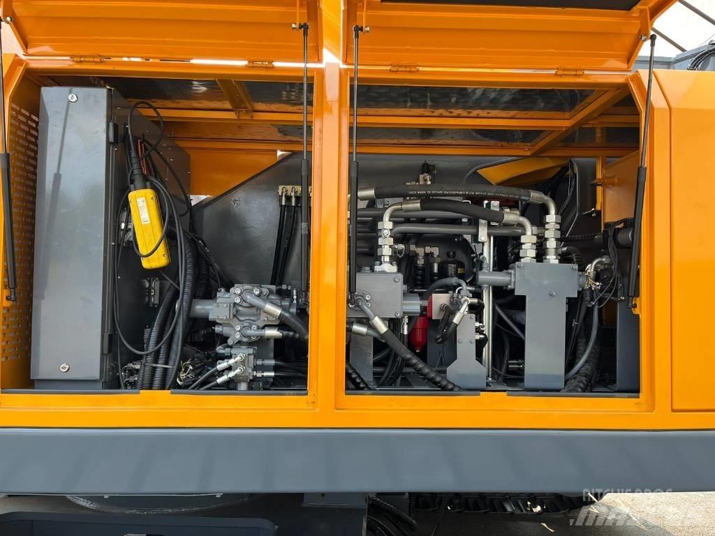 Sennebogen 673 Pásové jeřáby