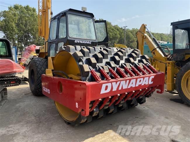 Dynapac CA 301 D Tahačové válce