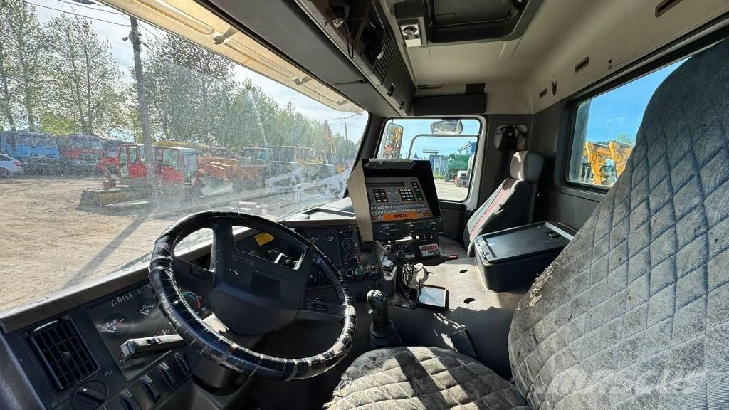 Volvo FL GUDRONATOR Rozstřikovače asfaltu