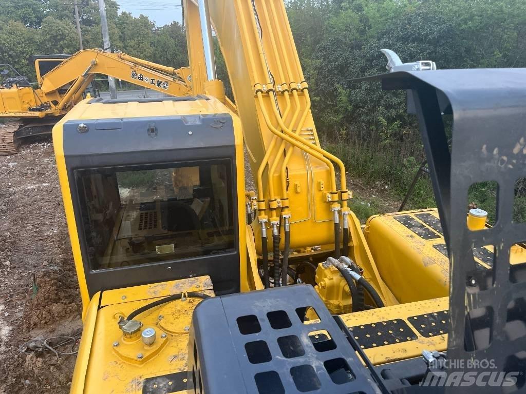 Komatsu PC 450-8 Pásová rýpadla