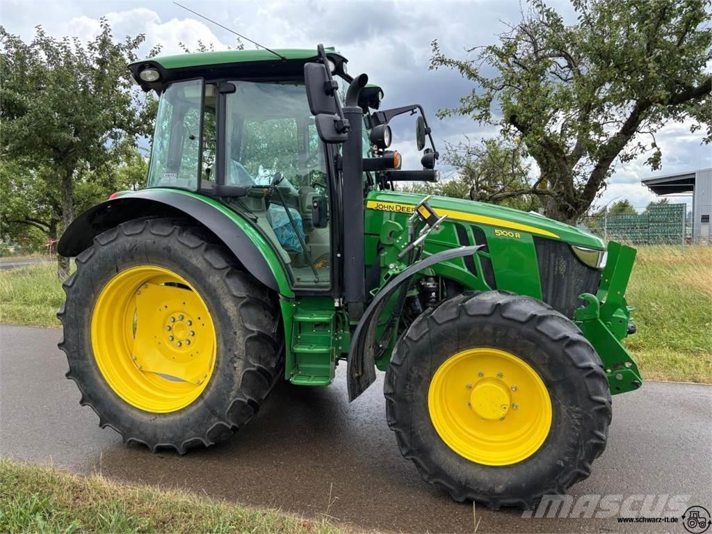 John Deere 5100R Traktory