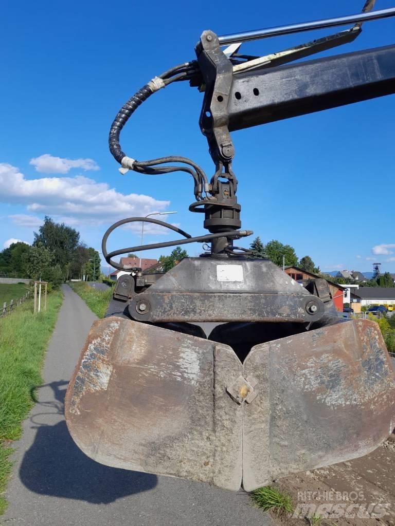 Fassi 130 Nakládací jeřáby