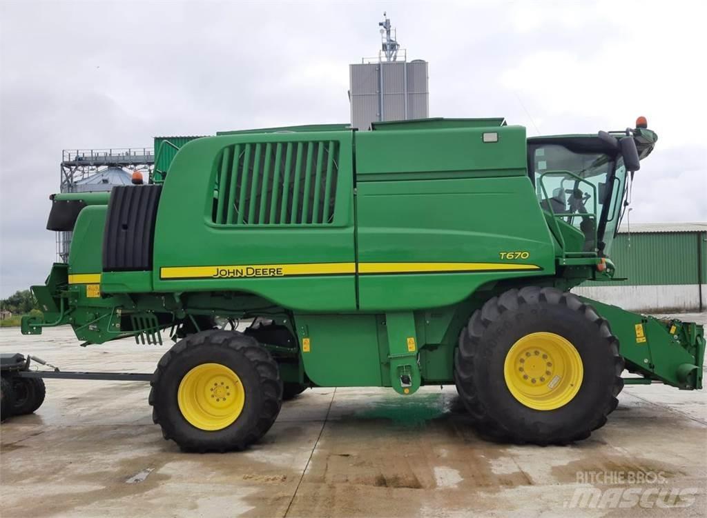 John Deere T670 Sklízecí mlátičky