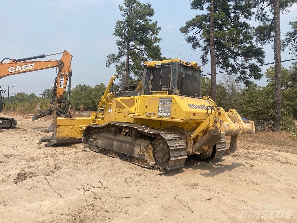 Komatsu D 65 WX-17 Pásové dozery