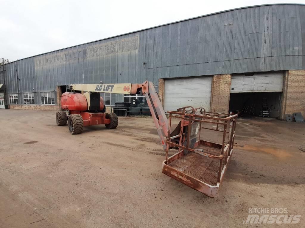 JLG 800 AJ Teleskopické plošiny