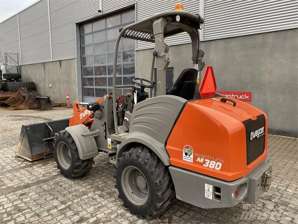 Weycor AR380 Agrar Víceúčelové nakladače