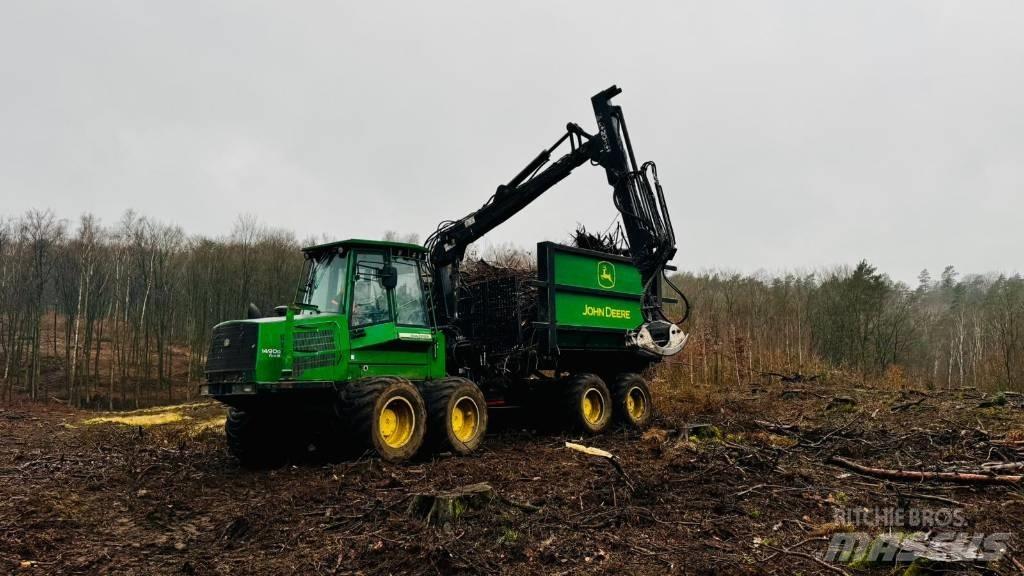 John Deere 1490D Vyvážecí traktory