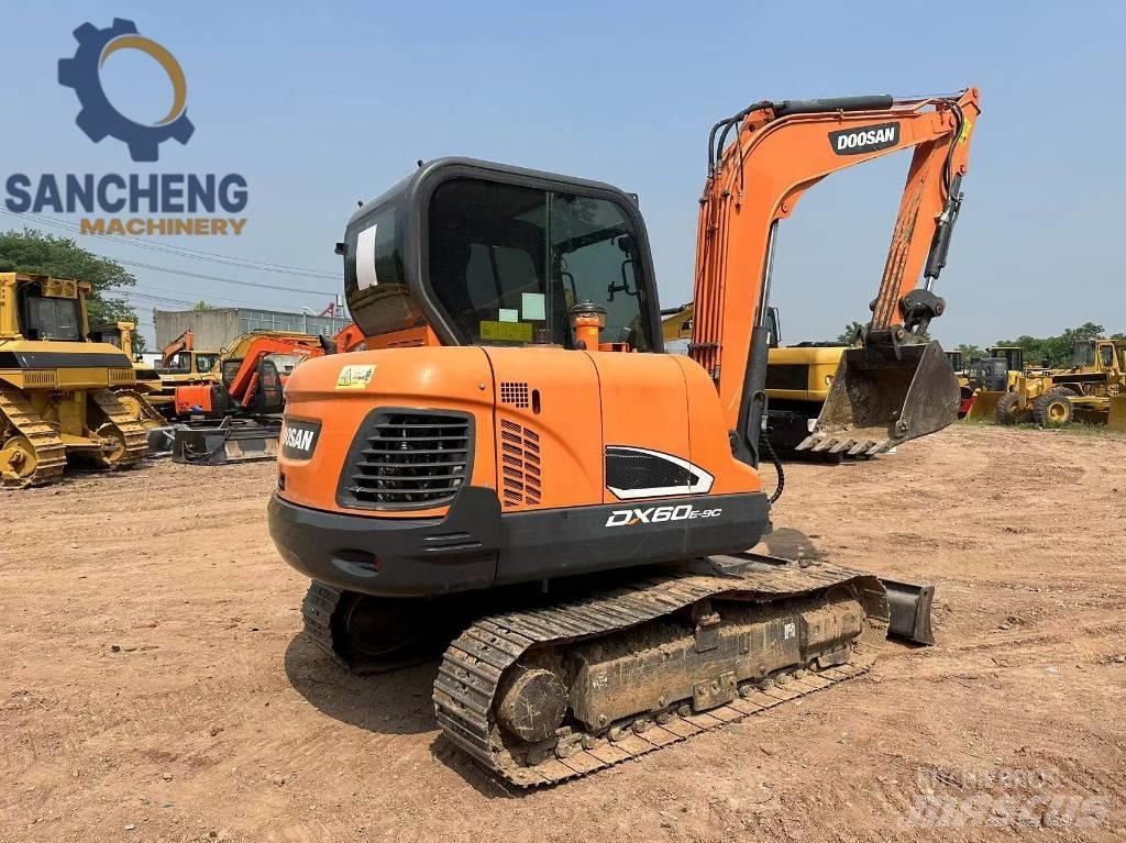 Doosan DX 60 Pásová rýpadla