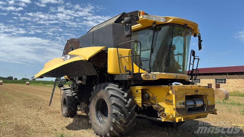 New Holland CR 960 Sklízecí mlátičky