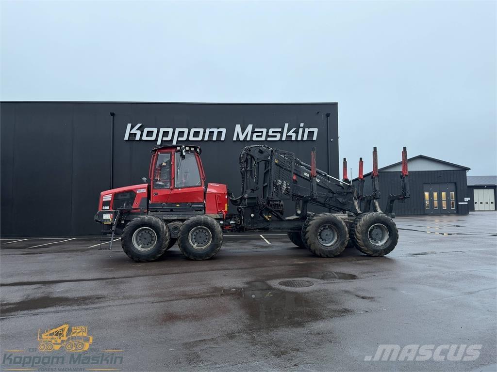 Komatsu 895 Vyvážecí traktory