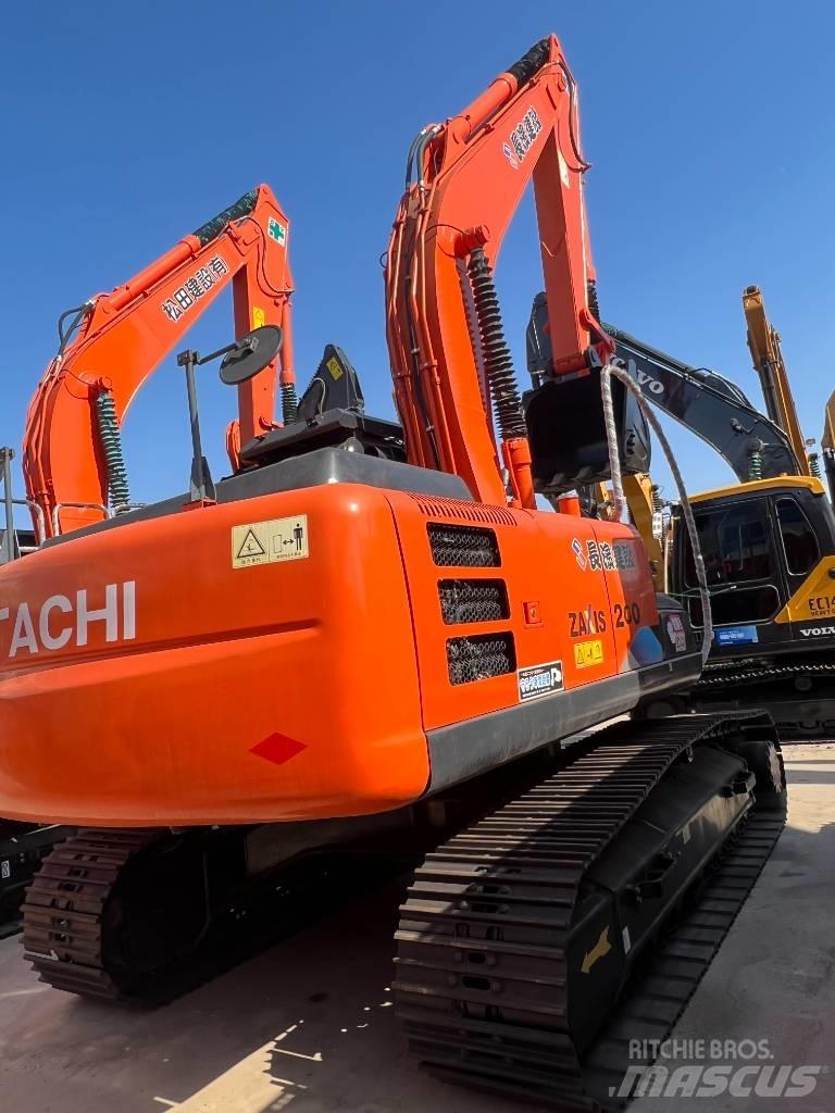 Hitachi ZX200 Pásová rýpadla