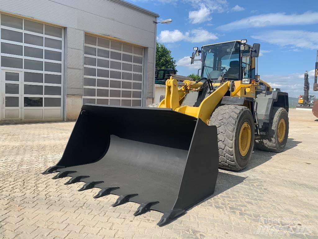 Komatsu WA 320-5H Kolové nakladače