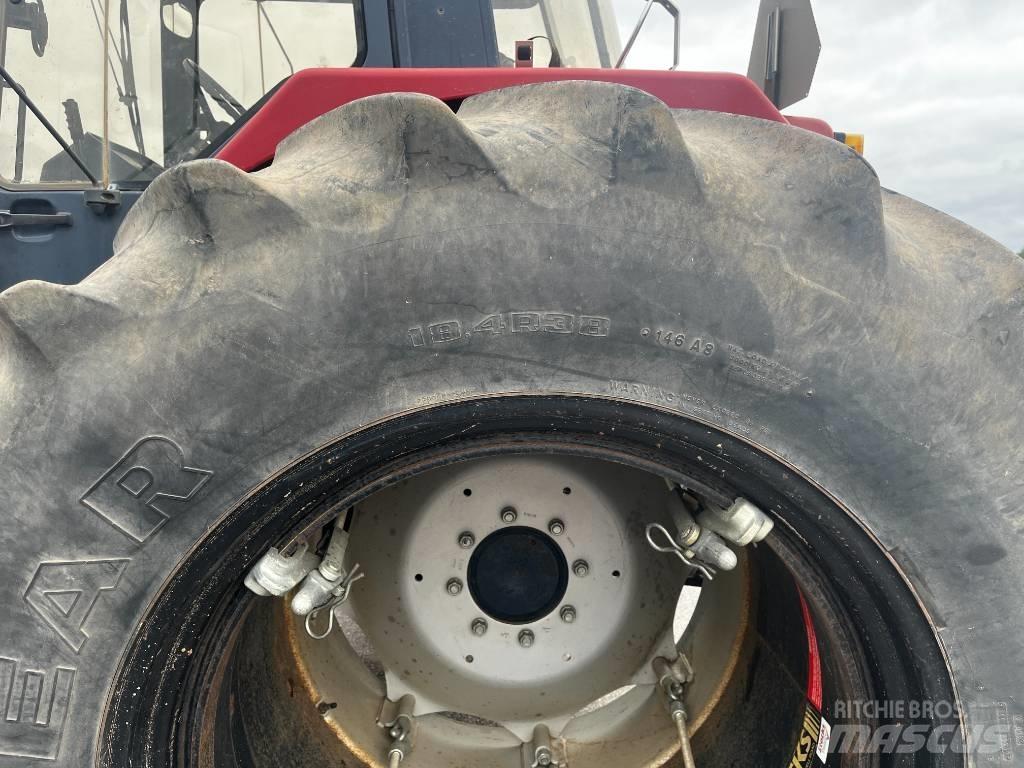 CASE 1056XL Traktory