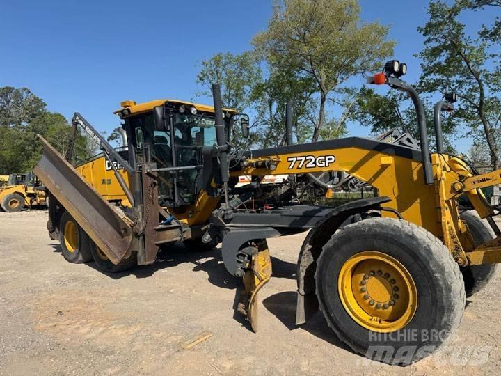 John Deere 772GP Grejdry