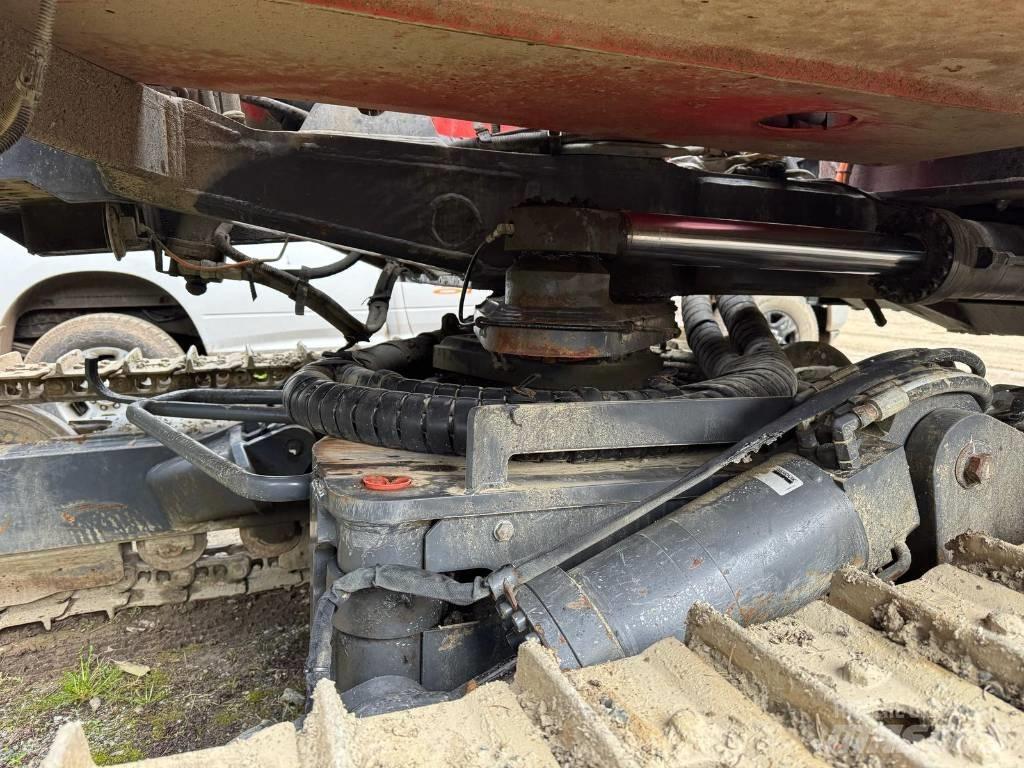 Sandvik DX 800R Povrchové vrtací stroje