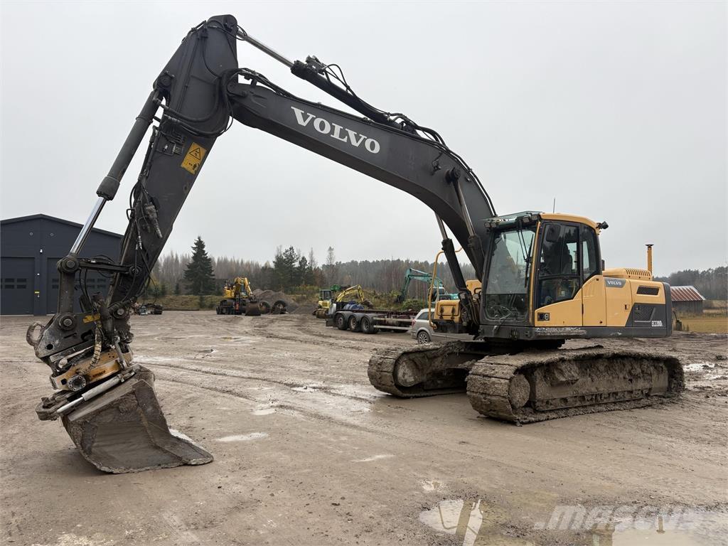 Volvo EC220DL Pásová rýpadla