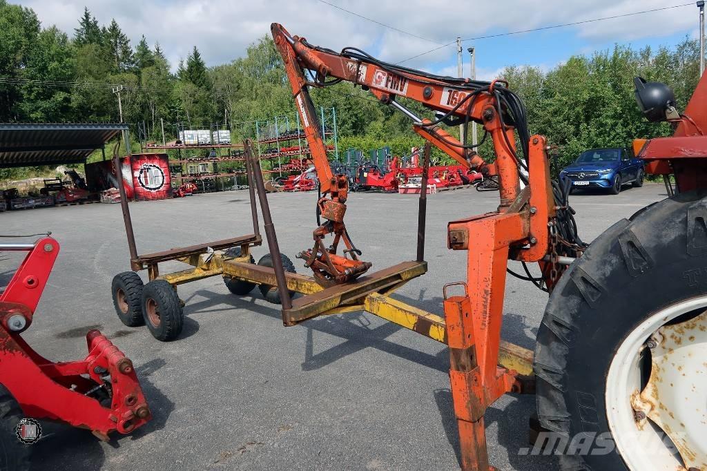 FMV 1600 Jeřáby a nakladače