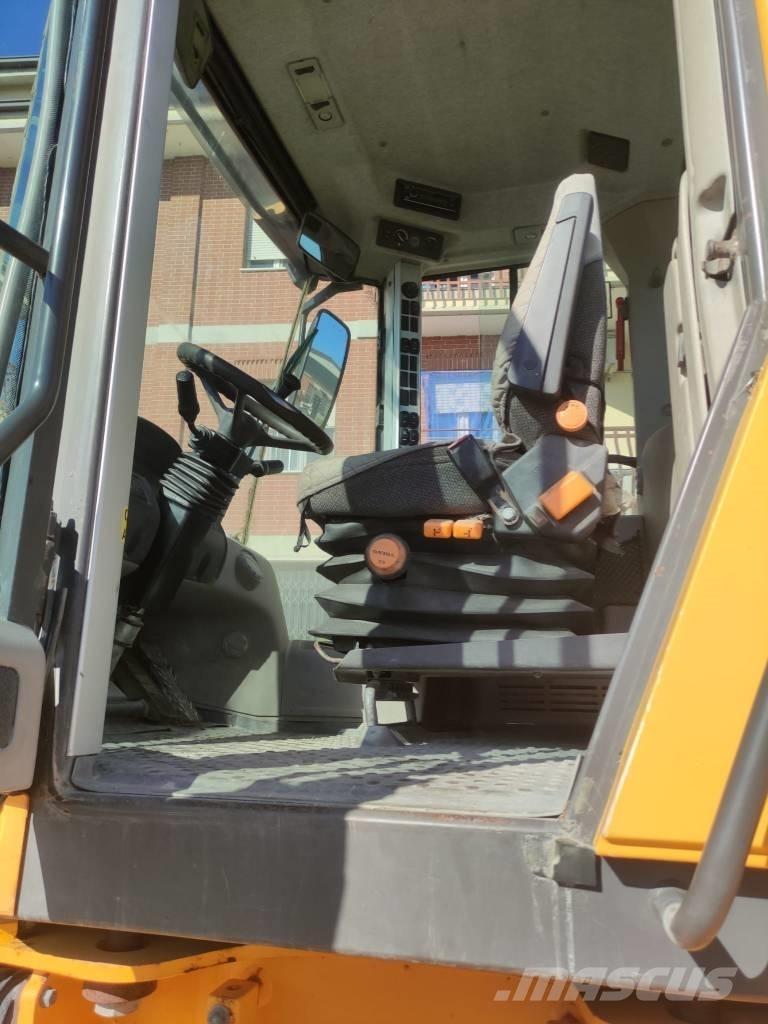 Volvo L 70 F Kolové nakladače