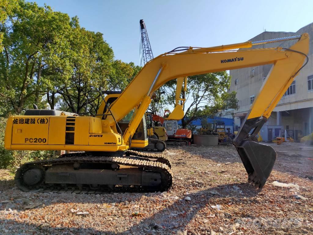 Komatsu PC200-6 Pásová rýpadla