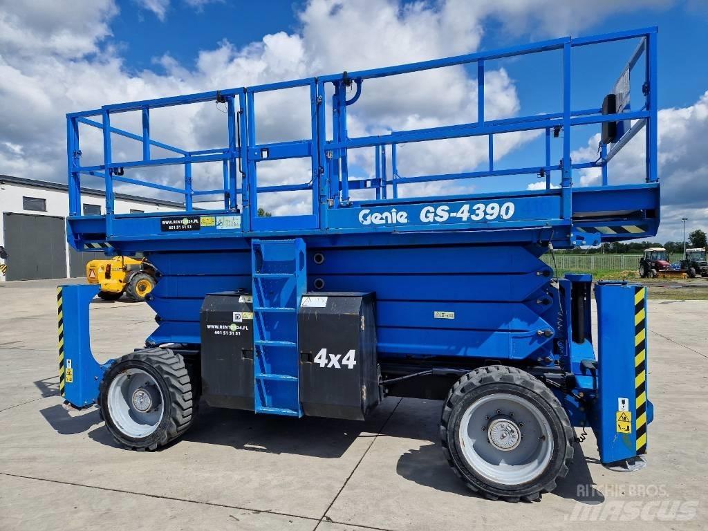Genie GS 4390  RZ111 Nůžková zvedací plošina