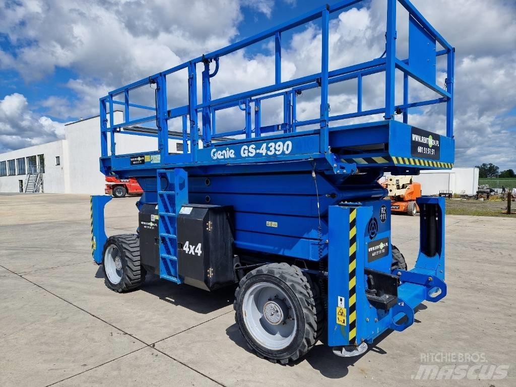 Genie GS 4390  RZ111 Nůžková zvedací plošina