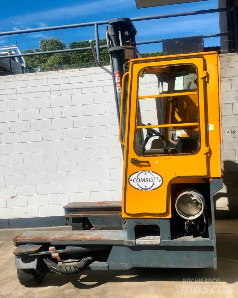 Combilift C4000 Vysokozdvižný vozík s bočním ložením