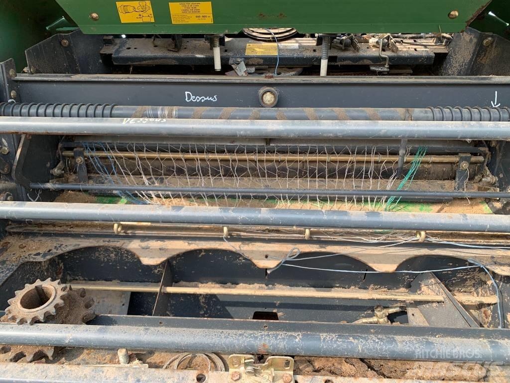 Fendt 3250 Lis na válcové balíky