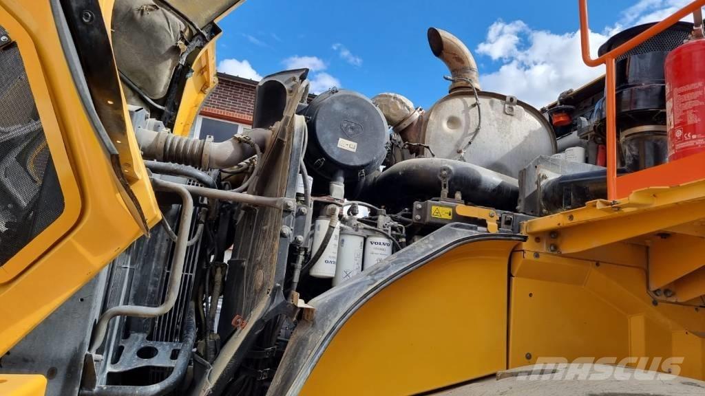 Volvo L 260 H Kolové nakladače