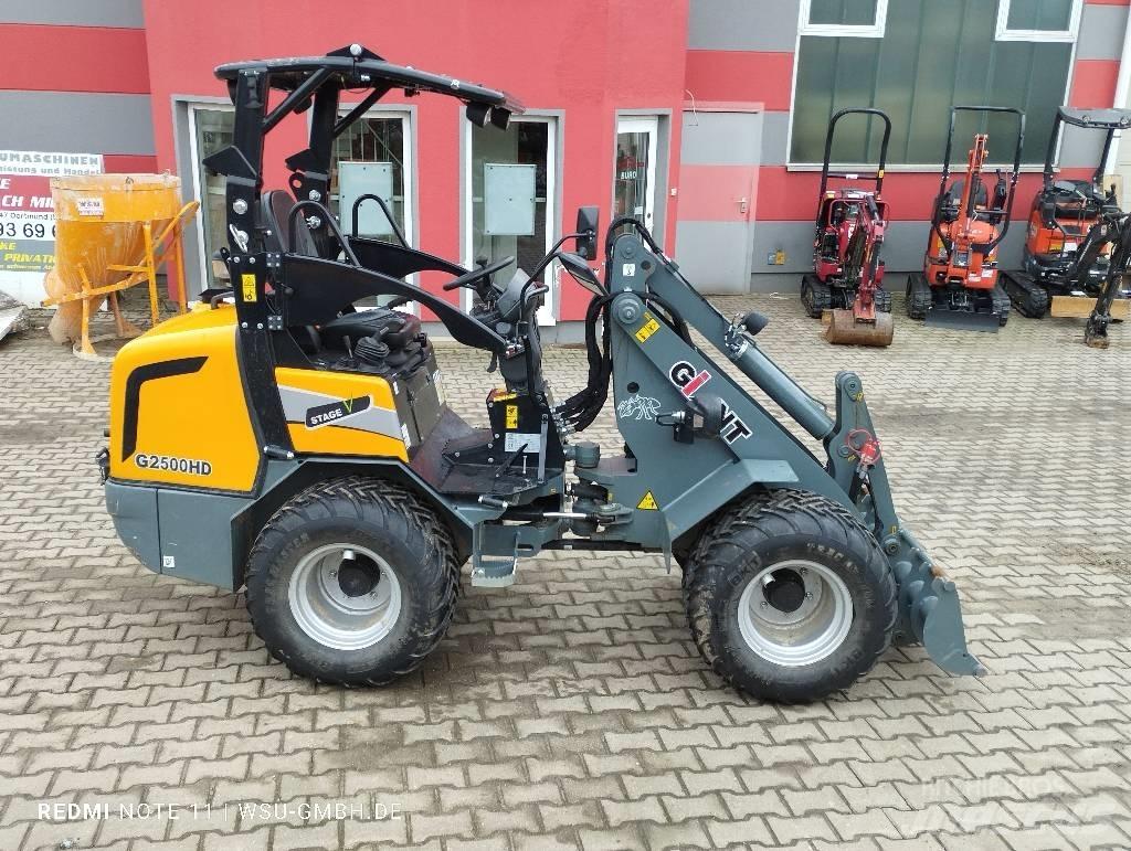 GiANT G2500 HD Čelní nakladače a rypadla