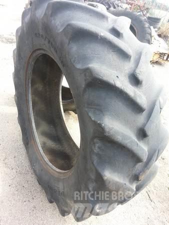  Pneu 14.9R30 Pneumatiky, kola a ráfky