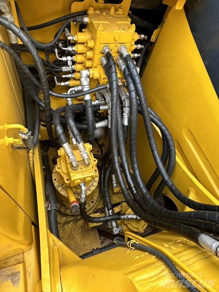 Komatsu PC 130 Pásová rýpadla
